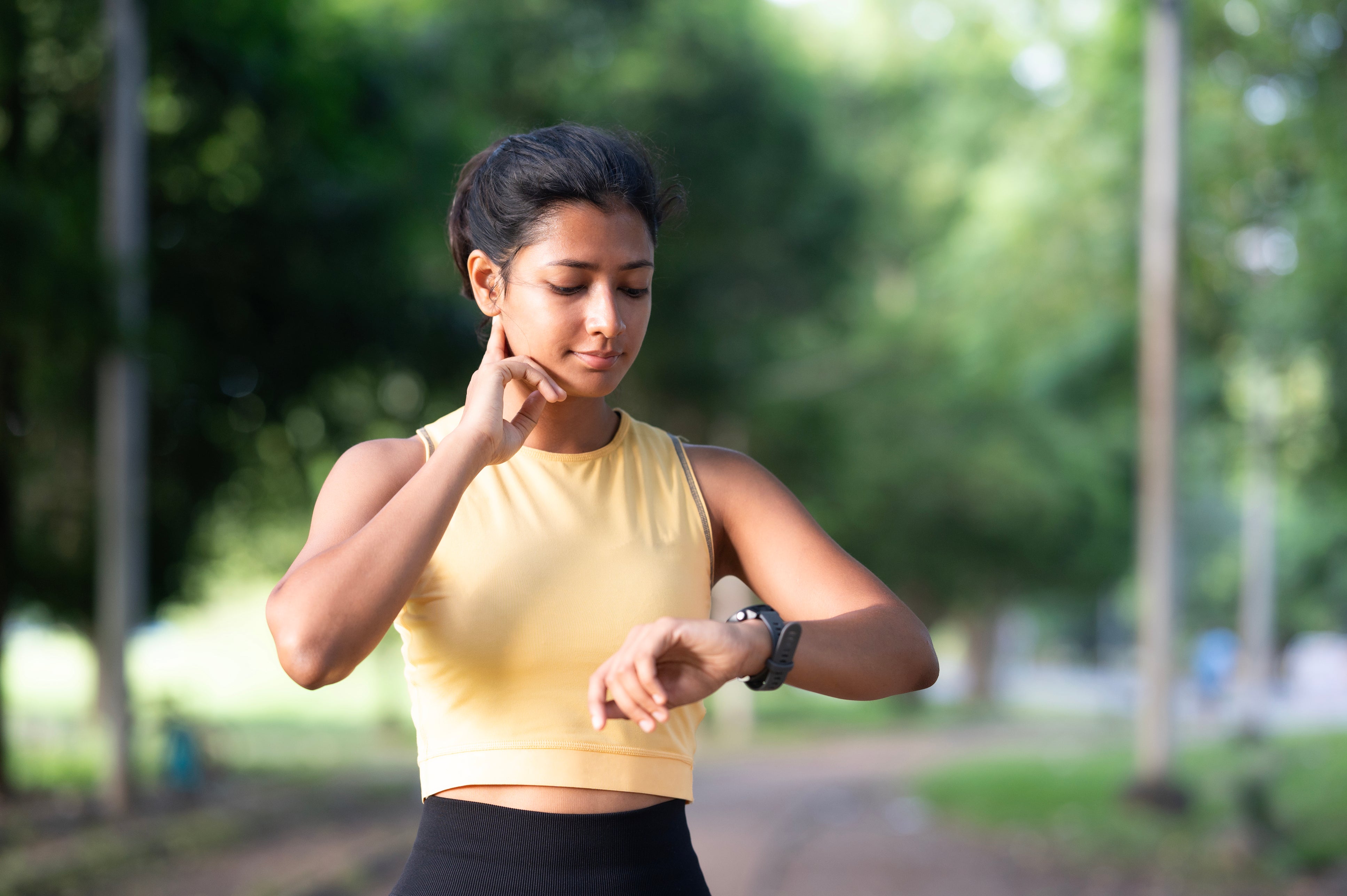 How to Know Your Heart Rate Zone & Maximize Calorie Burn (With or Without a Monitor)