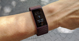 Fitbit Charge 4 Review - Pros & Cons Revealed